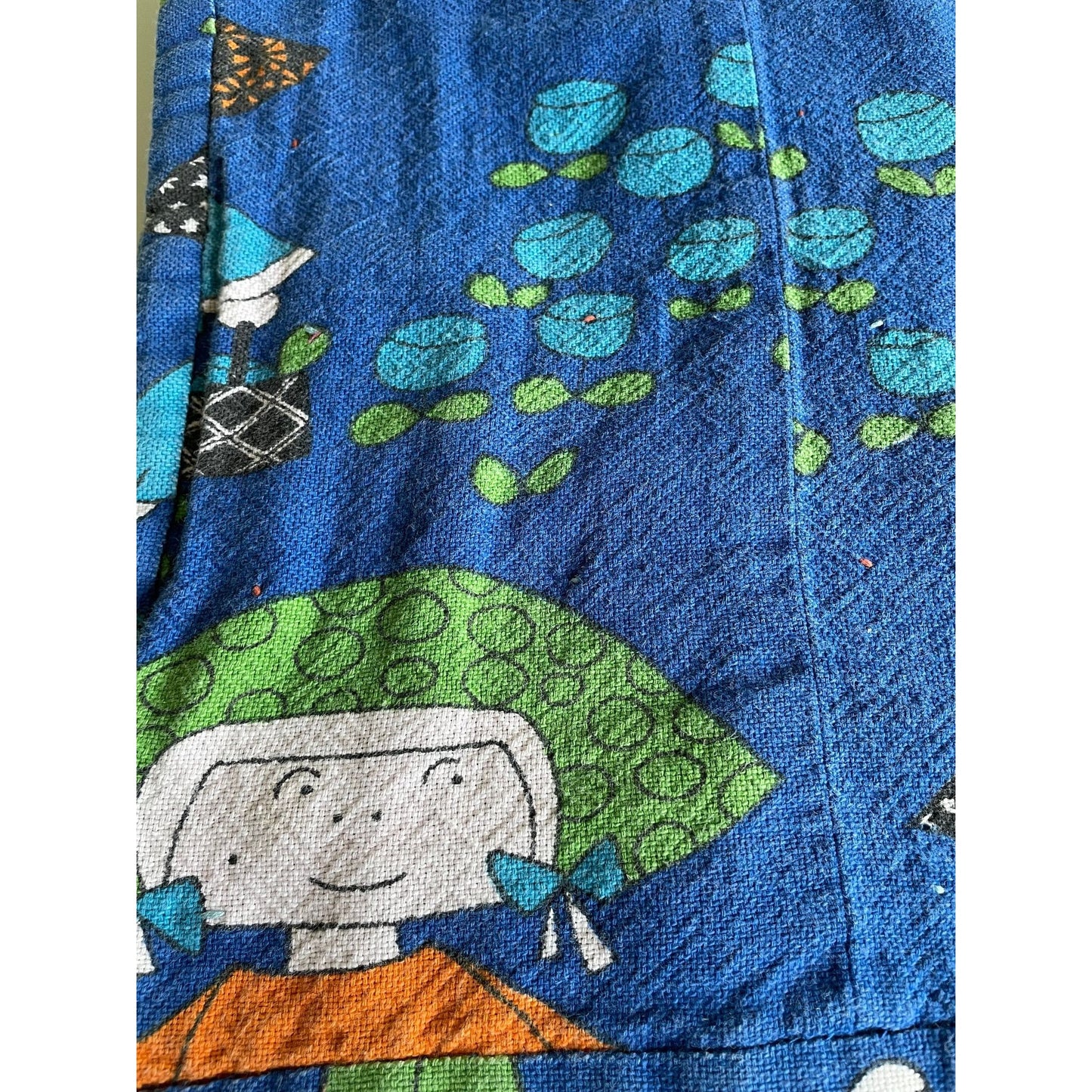 Vintage 70s handmade quilt, throw