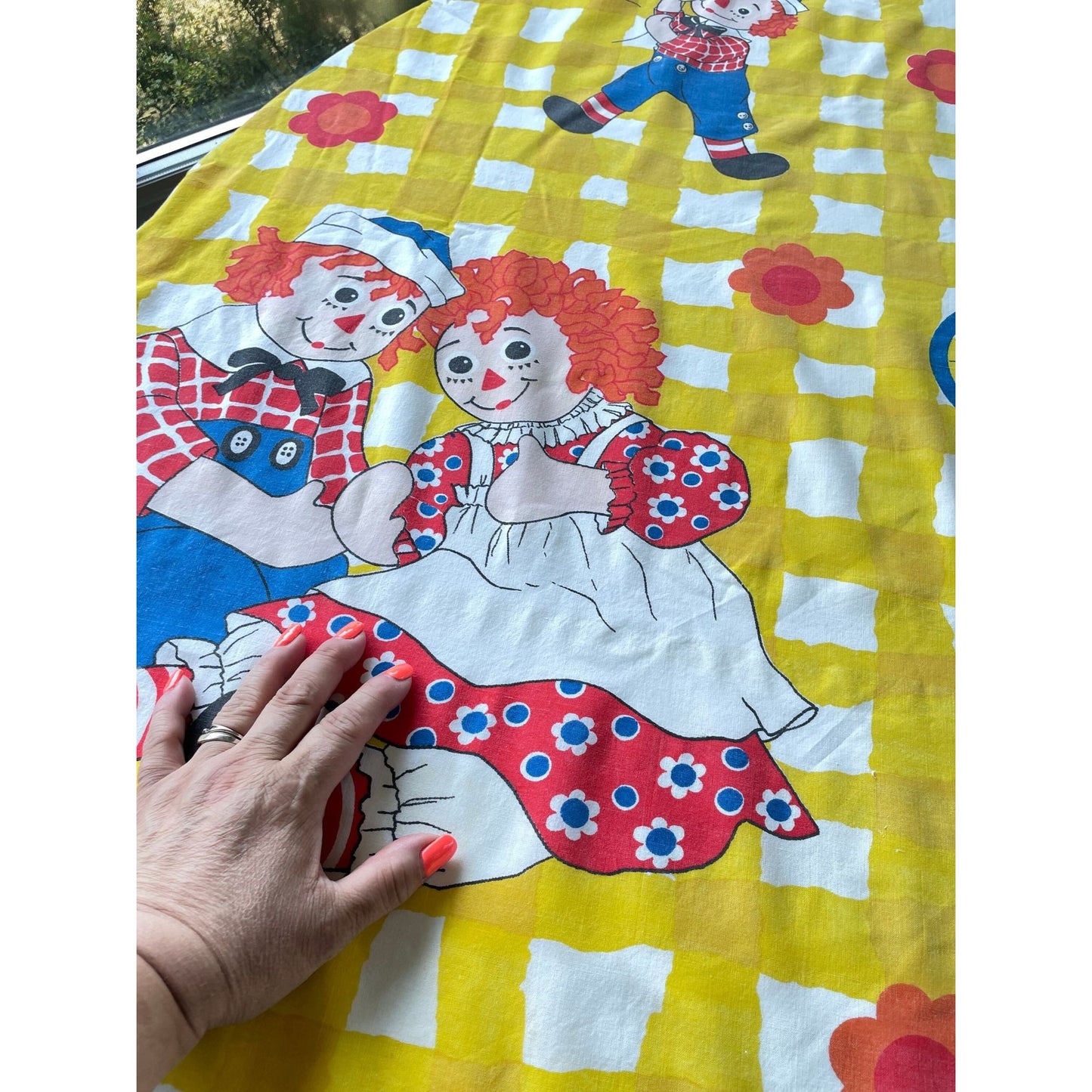 Vintage 70s fitted sheet, Raggedy Ann and Andy, twin size bed Bobbs-Merrill