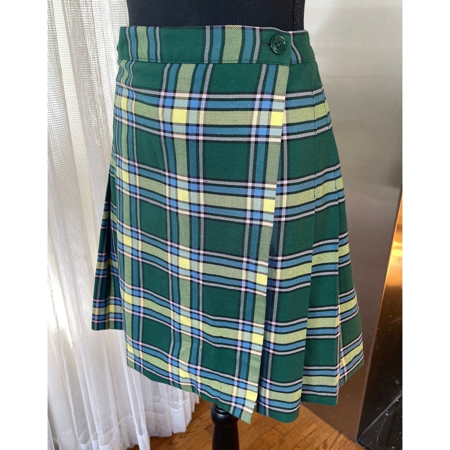 Vintage 80s mini skirt, student pleated plaid skirt