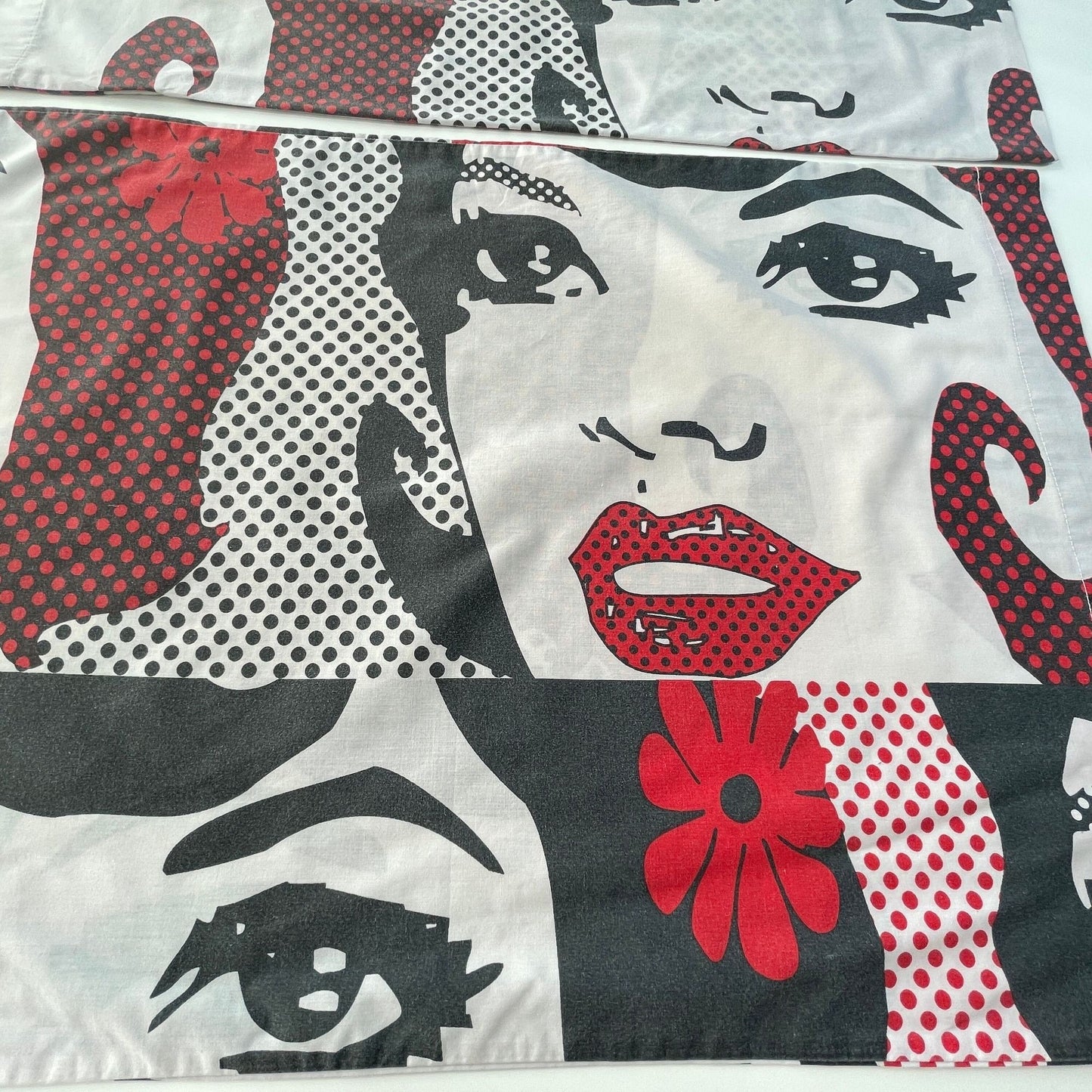 Vintage 80s Pop Art pillowcases set