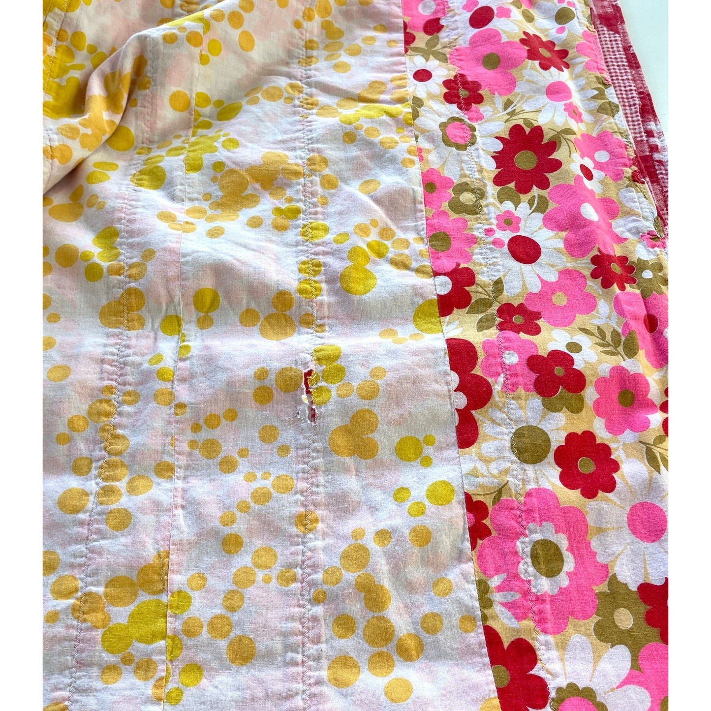 Vintage 70s handmade quilt, twin size