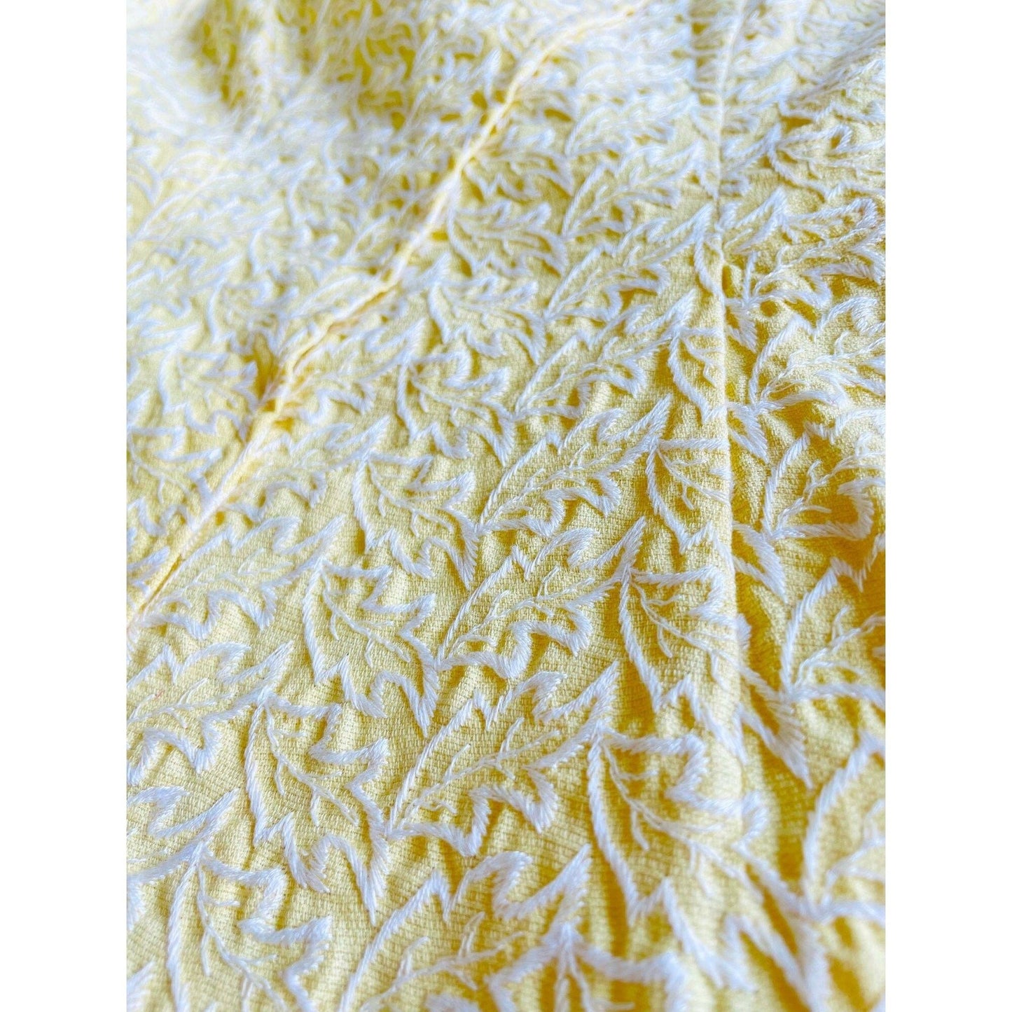 Vintage 40s dress, buttery yellow, fitted sleeveless