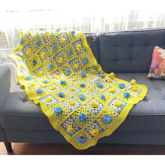 Vintage 60s yellow and blue granny square throw