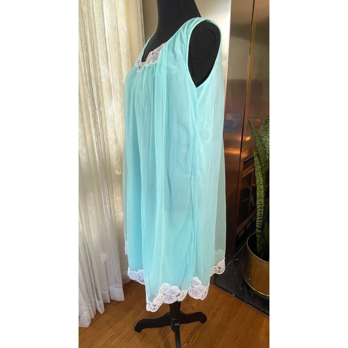 Vintage 1960s night dress, sleeveless nightgown, by Dorsay Deluxe