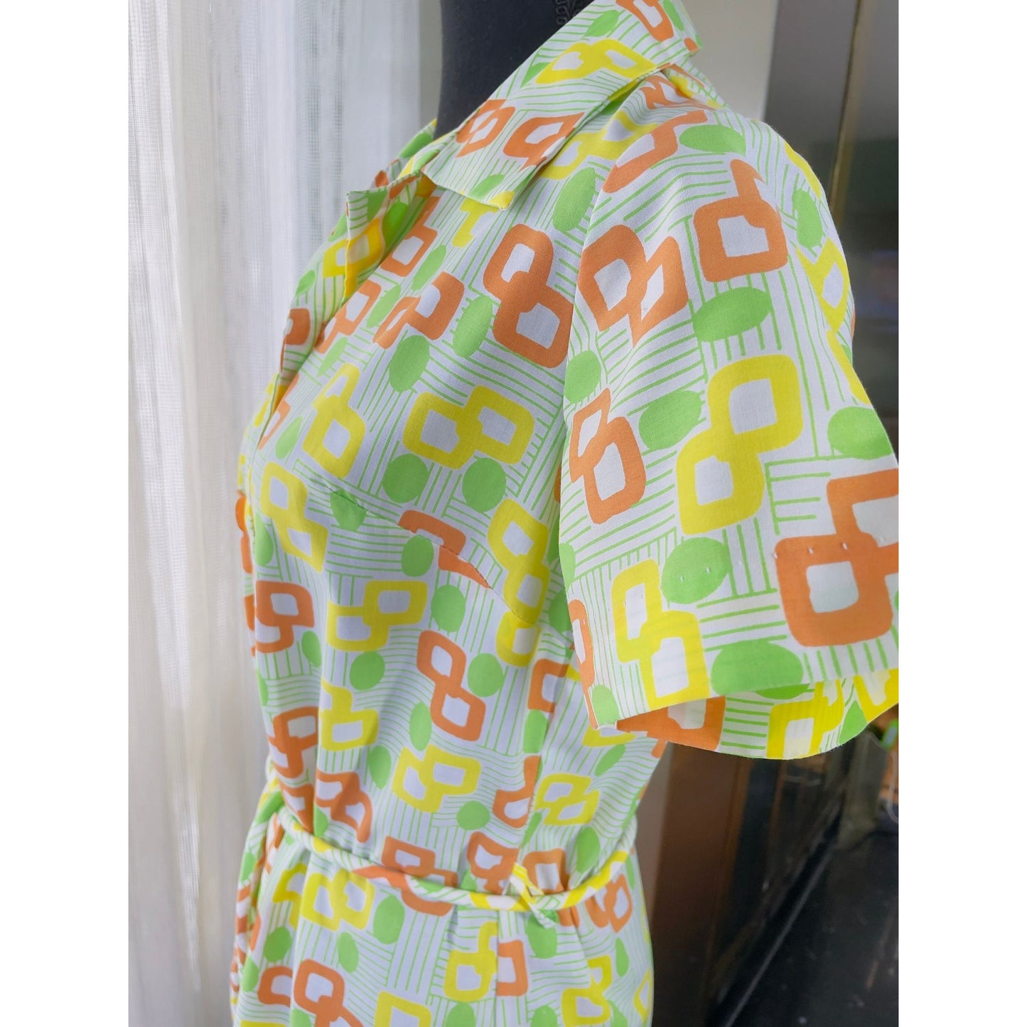 Vintage 70s dress, yellow, green, orange geometric pattern, short sleeves