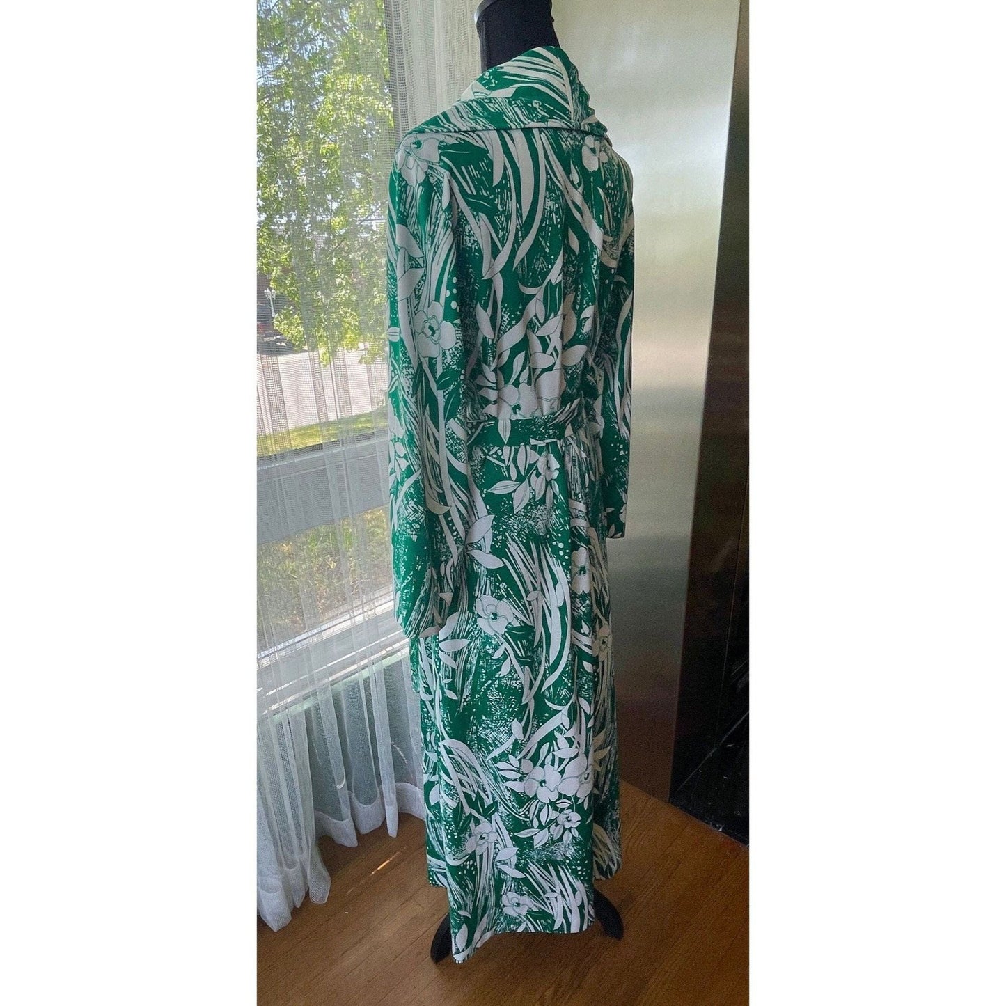 Vintage 70s house dress, green floral