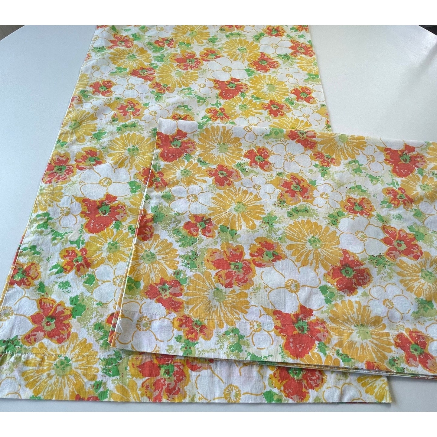 Pair of vintage 70s floral pillowcases, Dan River