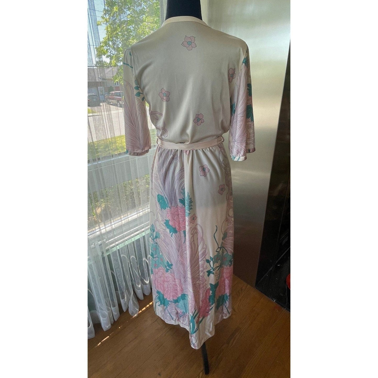 Vintage 1960s house dress, floral nylon robe, Molyclaire Canada