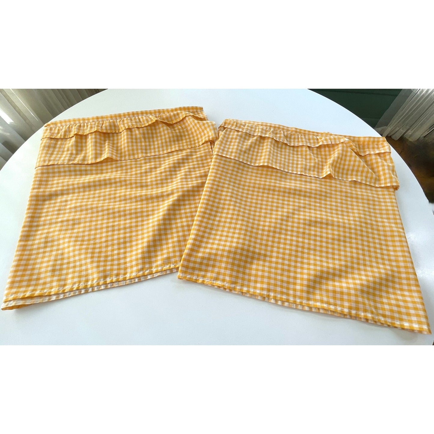 Vintage 70s valance curtain, yellow white checkered