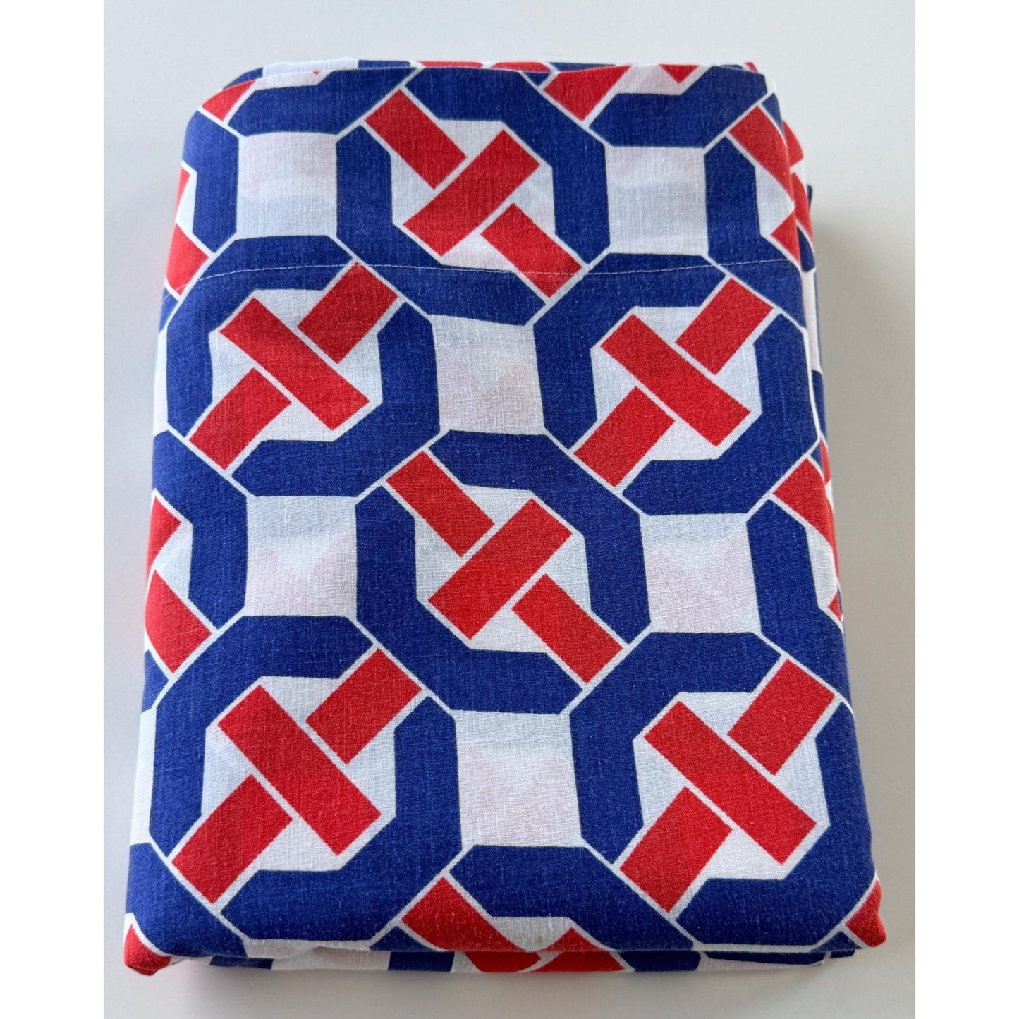 Vintage 70s flat / top sheet, geometric red white and blue shapes, twin size bed, Simpson Sears