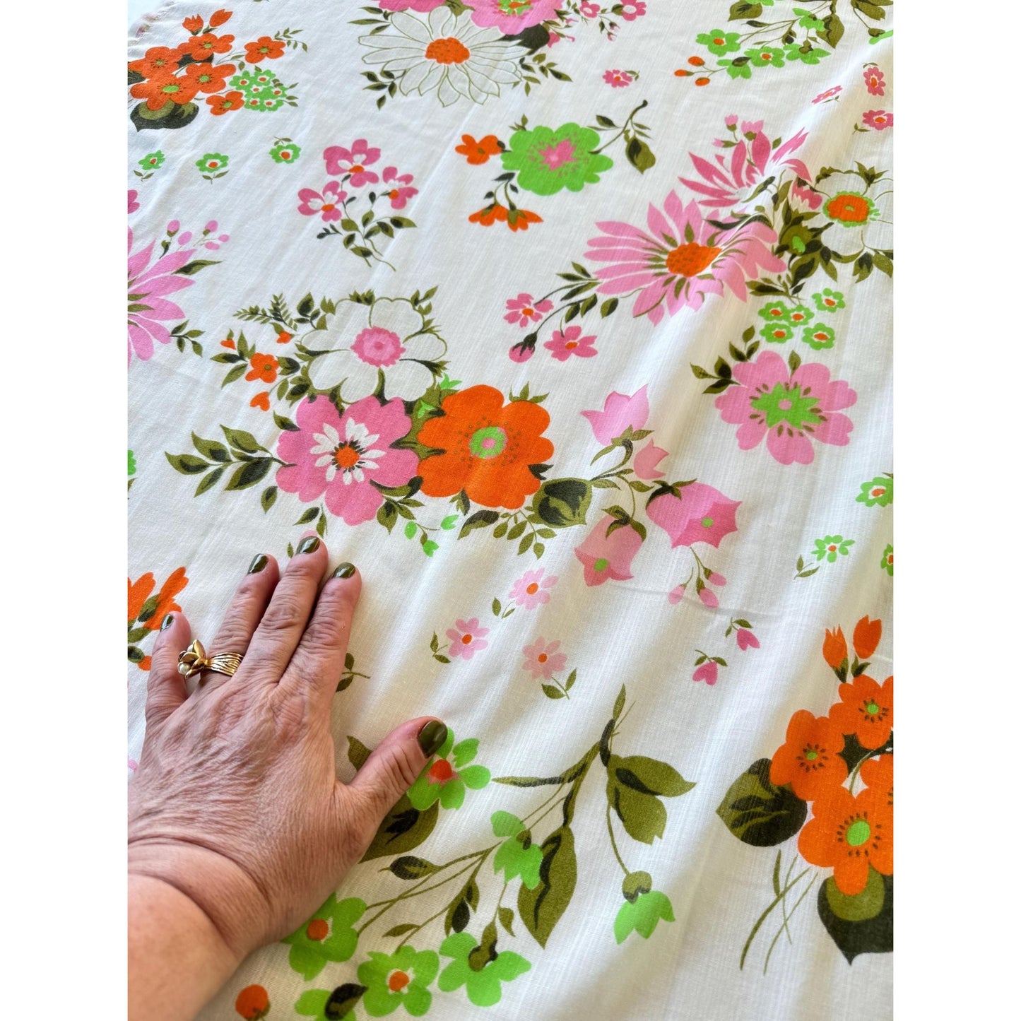 Vintage 70s pleated curtain, pink and orange flowers, white background