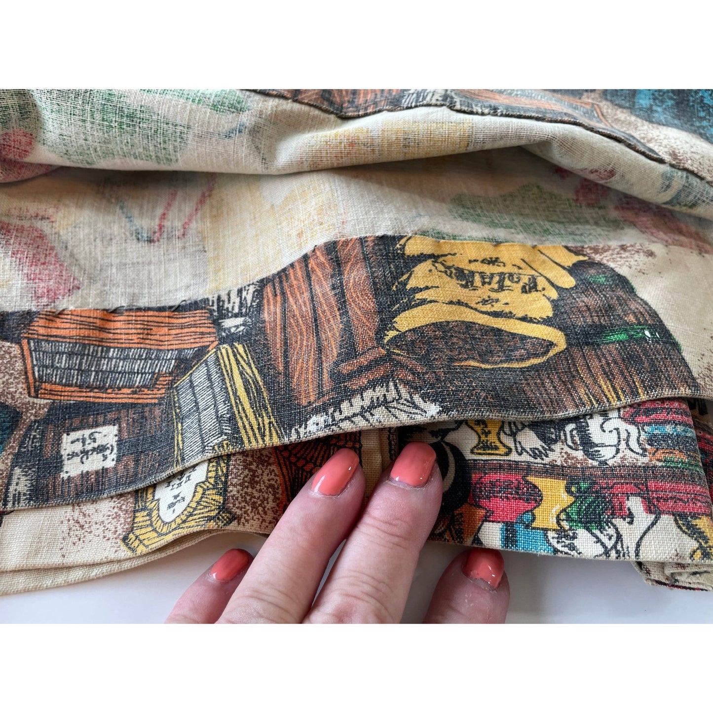 Vintage 60s pleated curtain, old general store country pattern