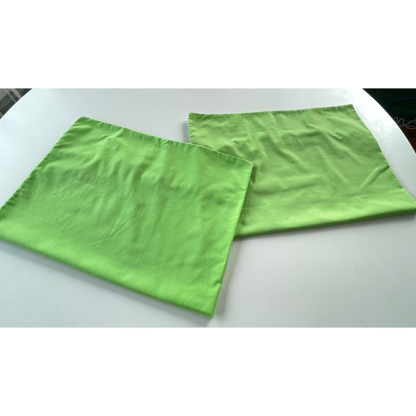 Vintage 80s pillowcases, Cannon Featherlite