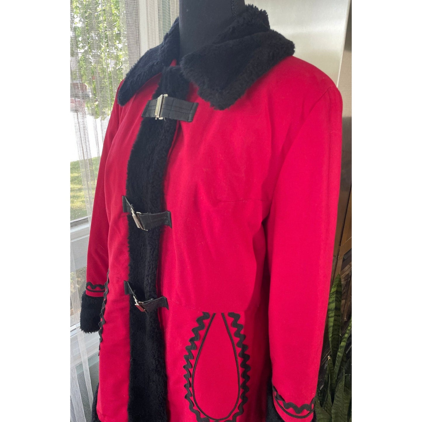 Vintage 80s ladies coat, red and black faux fur collar and cuffs, Niccolini