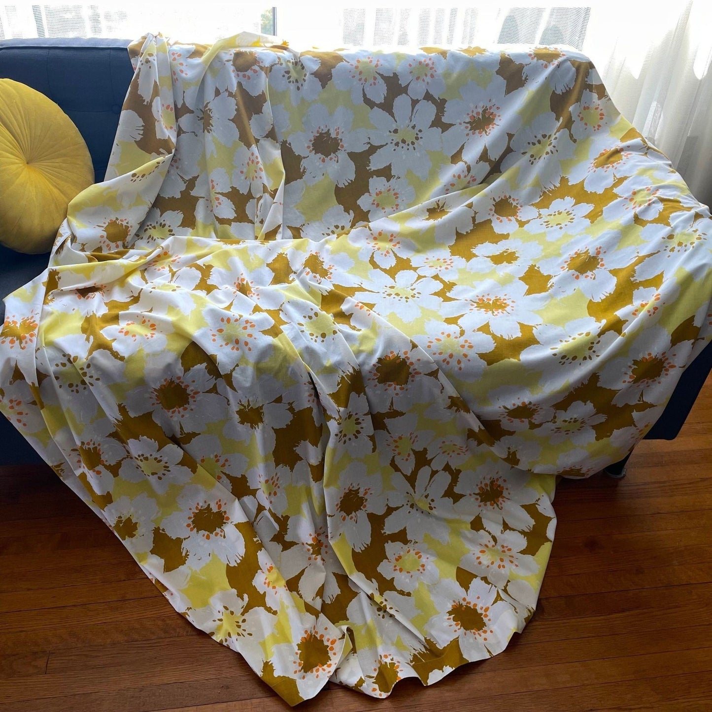 Vintage 70s flat sheet, twin size bed, Truprest