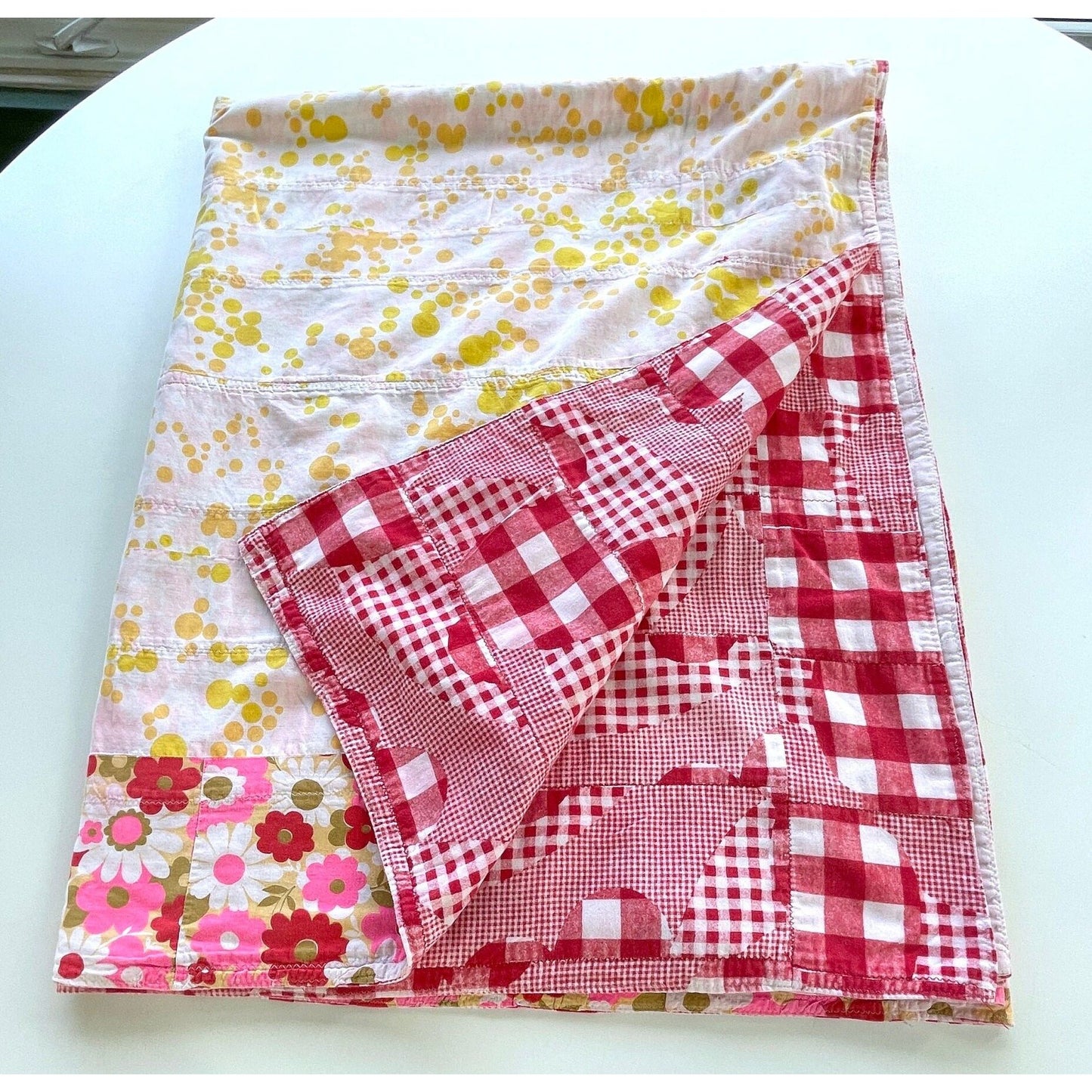 Vintage 70s handmade quilt, twin size