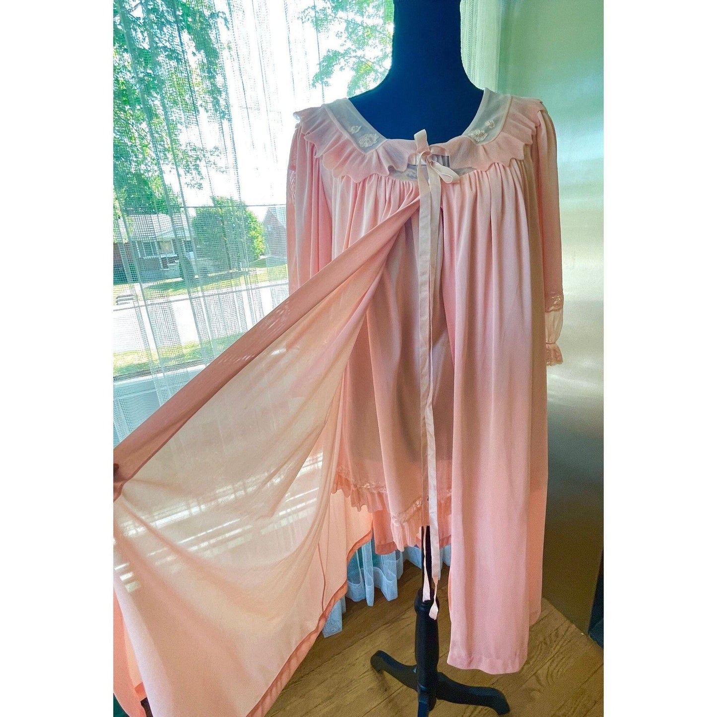 Vintage 1940s peignoir set, peach negligee and peignoir