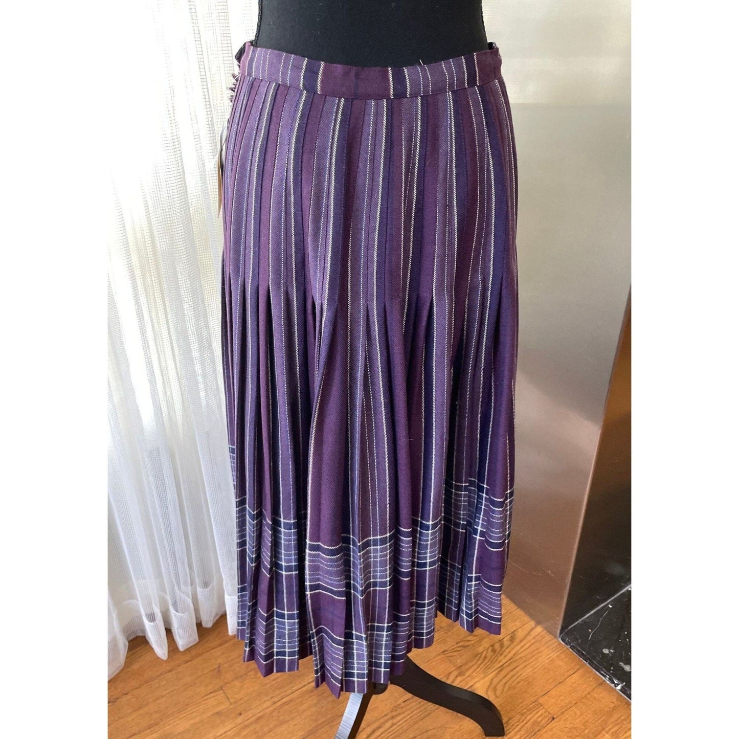 Vintage 80s pleated skirt, purple plaid new with original tag, 100% wool