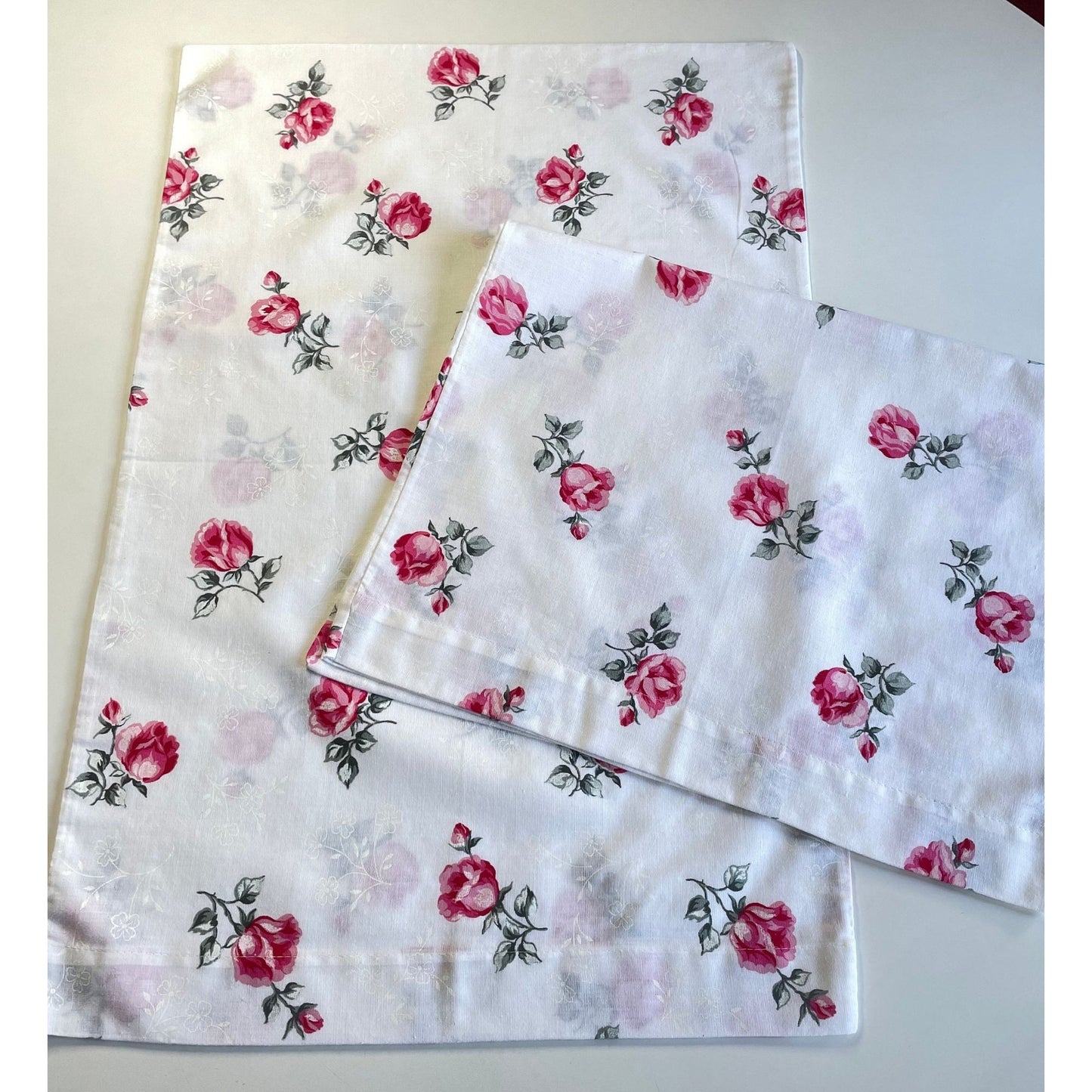 Vintage 70s pillowcases set, pink roses