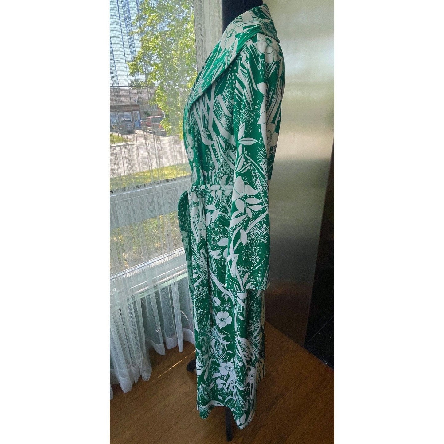 Vintage 70s house dress, green floral