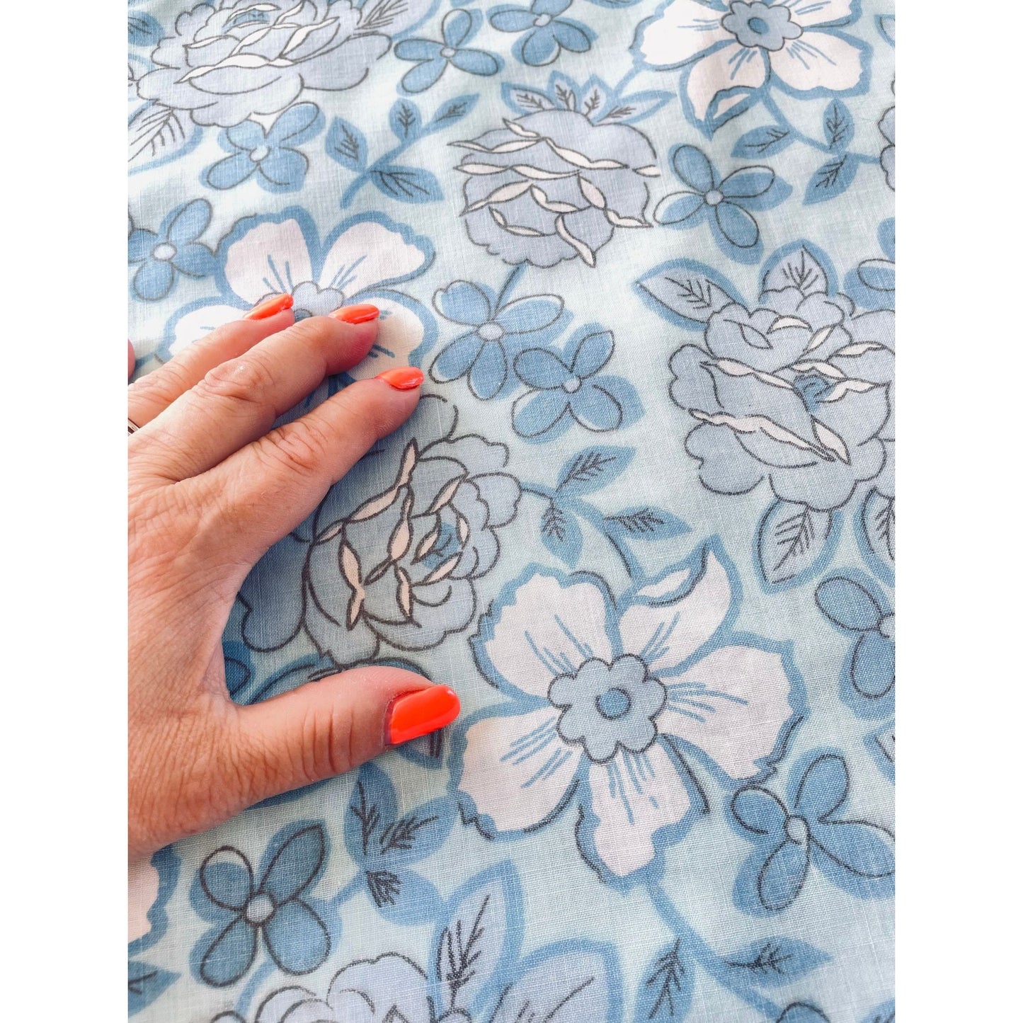 Vintage 70s pillowcases, blue flowers , Dan River Dantrel