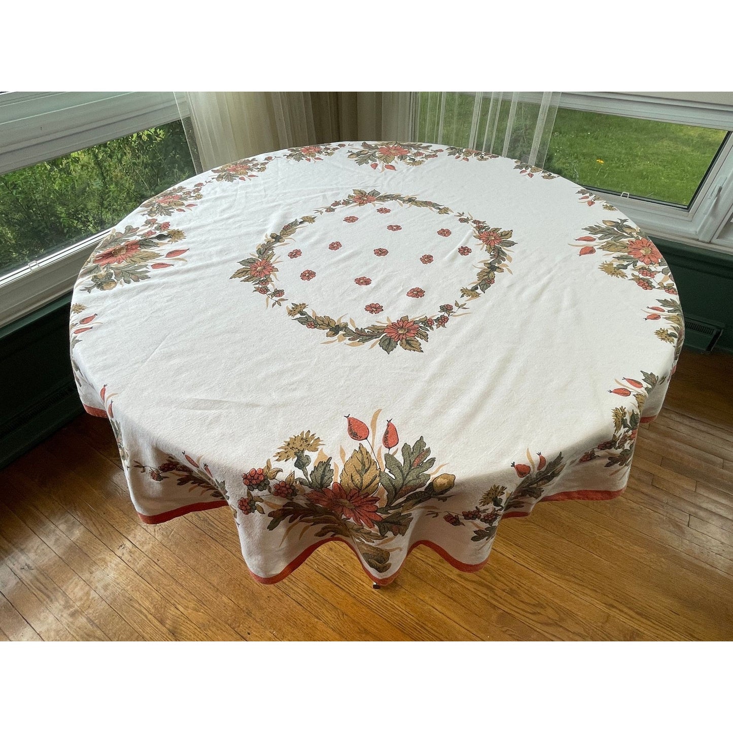 vintage 80s round tablecloth, flowers and mushroom orange and brown print