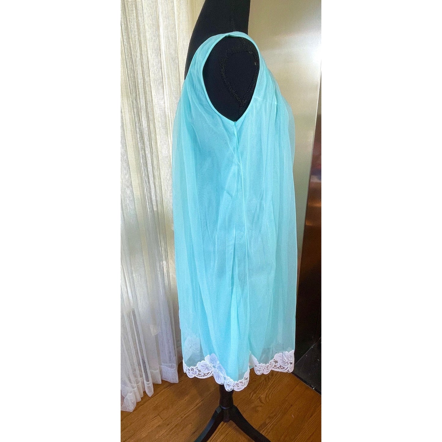 Vintage 1960s night dress, sleeveless nightgown, by Dorsay Deluxe
