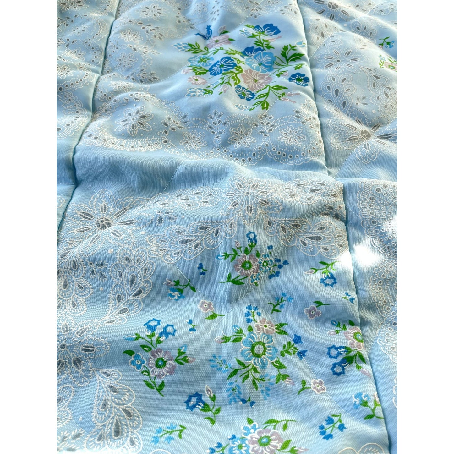 Vintage 60s baby dundee, quilted throw blanket
