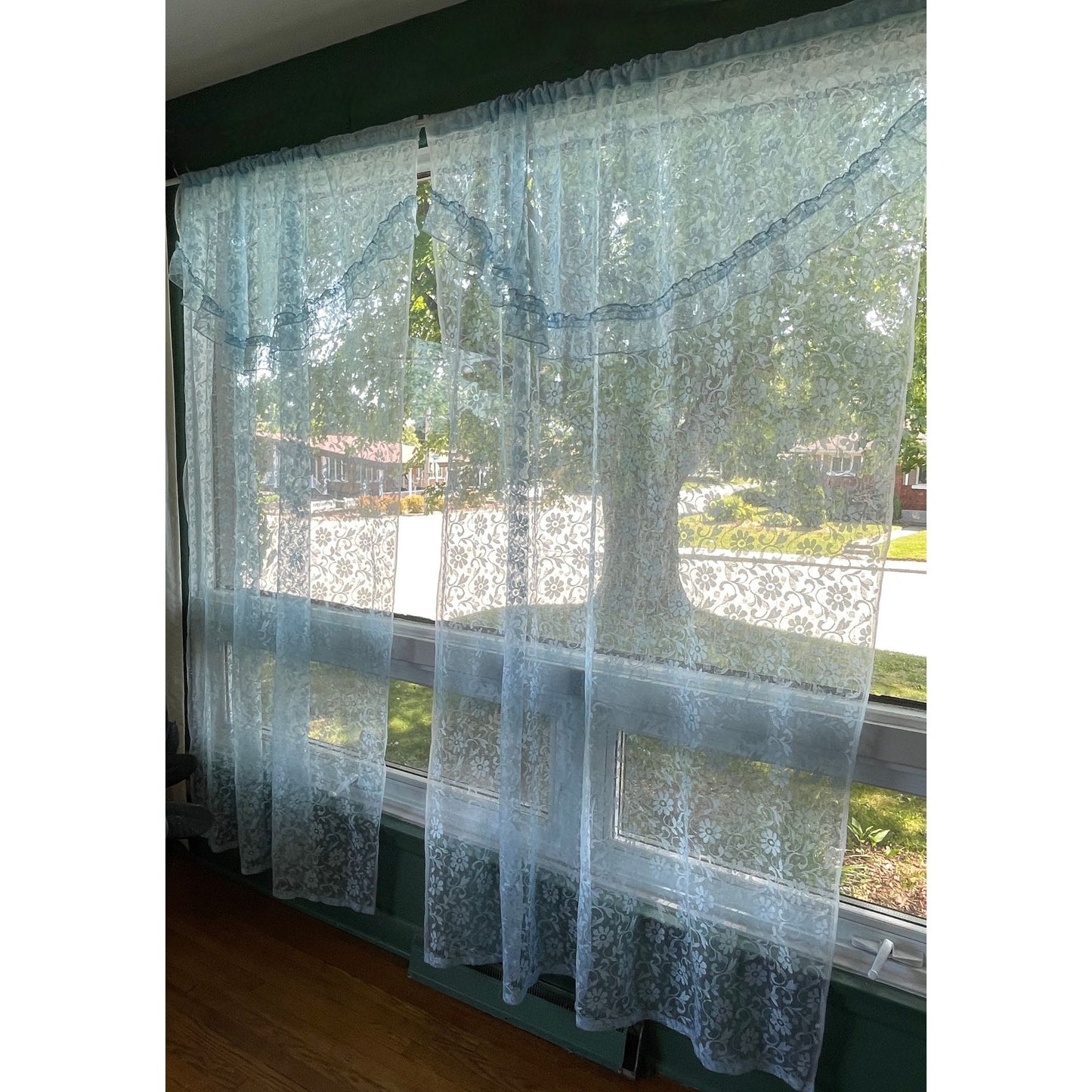 Vintage 70s curtain, blue floral with top ruffle