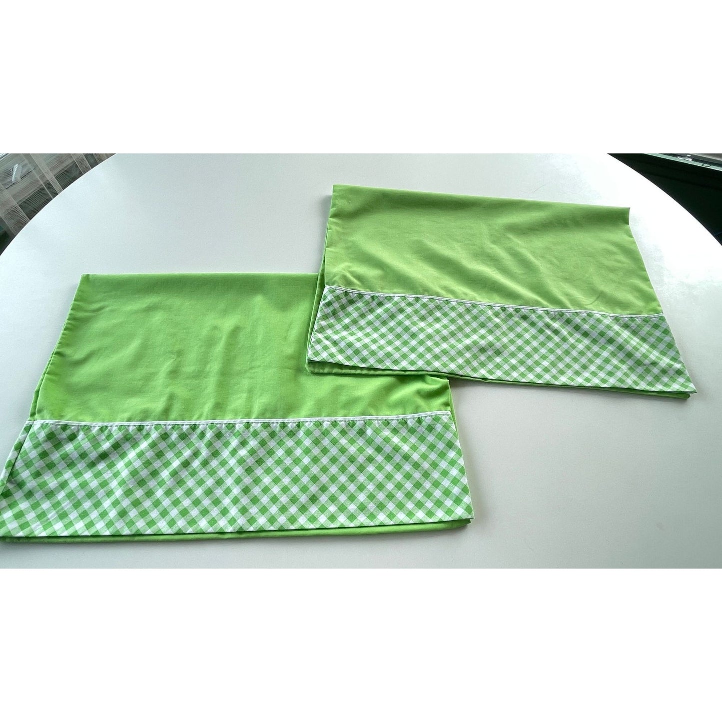 Vintage 80s pillowcases, Cannon Featherlite