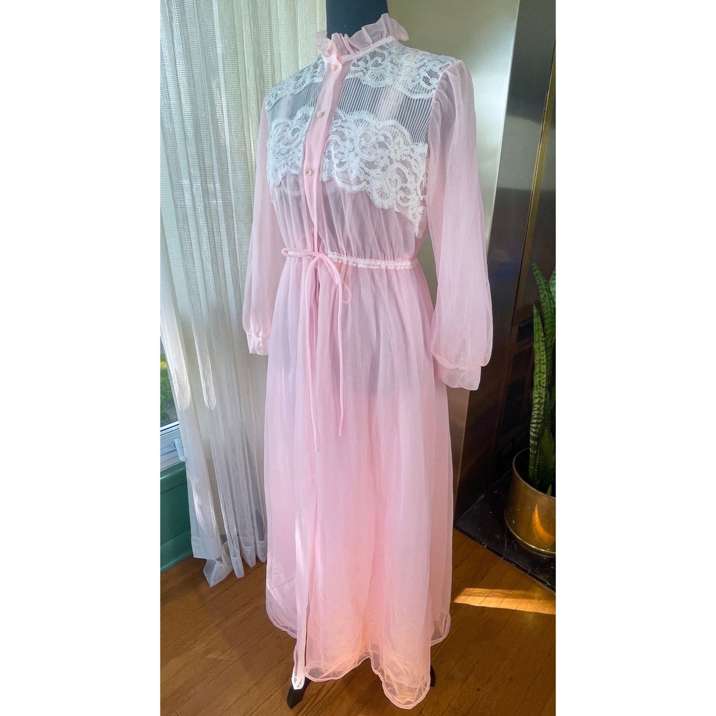 Vintage 1970s peignoir set, negligee and peignoir, bridal set, Kaymar Lingerie