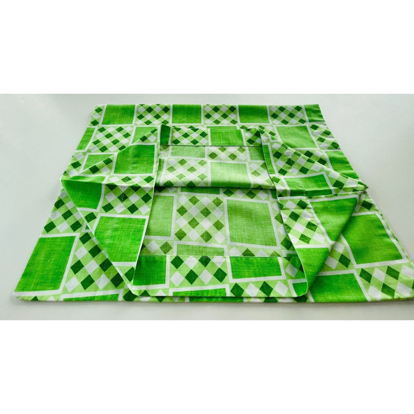 Vintage 80s pillowcase