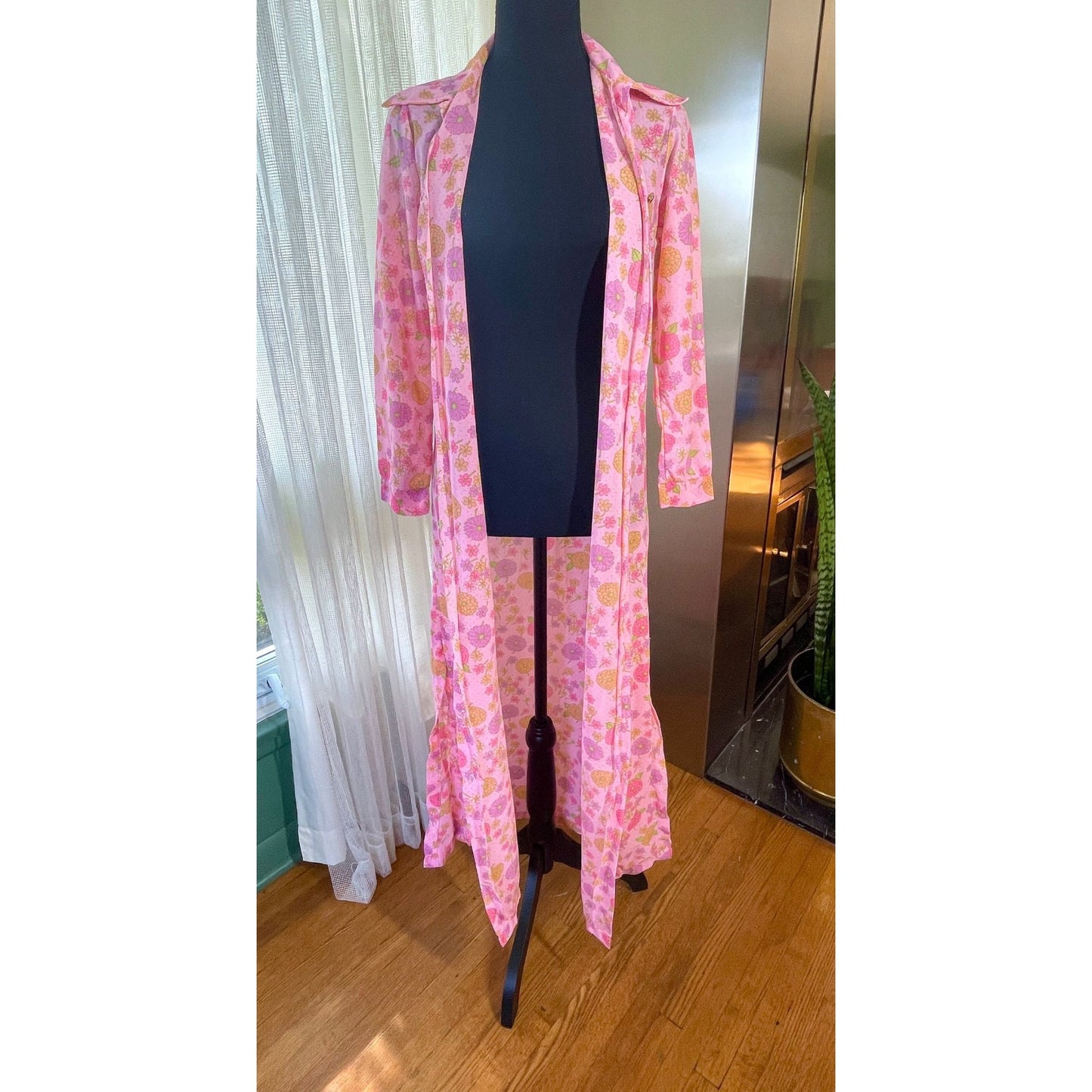 Vintage 70s maxi dress, MOD flower power, long sleeves