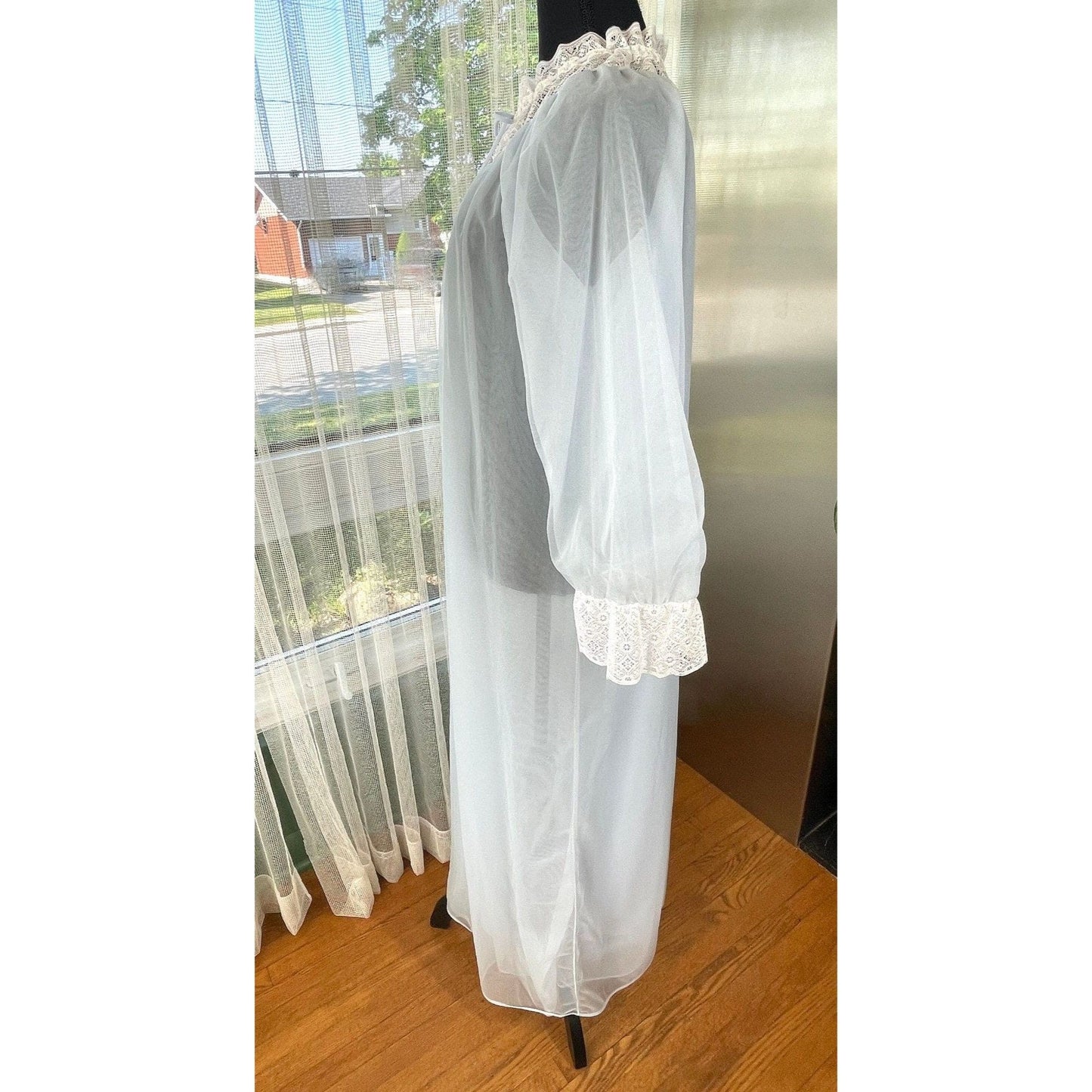 Vintage 1960s peignoir, blue chiffon, bridal honeymoon wear