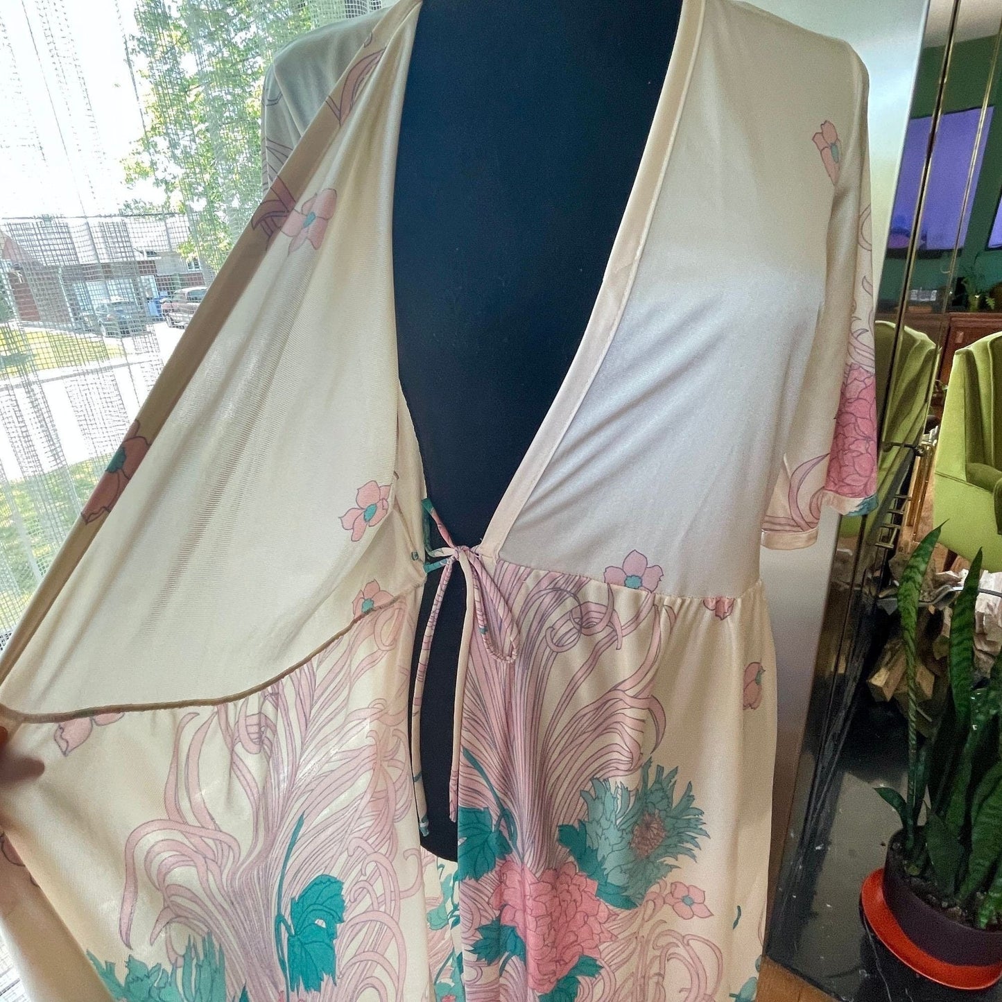 Vintage 1960s house dress, floral nylon robe, Molyclaire Canada