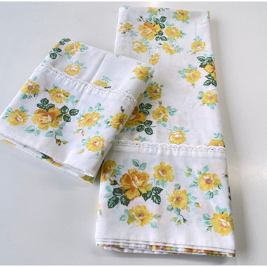 Pair of vintage 70s Wabasso floral pillowcases