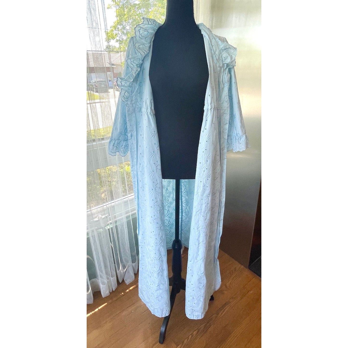 Vintage 80s robe, baby blue eyelet, Bard's Toronto
