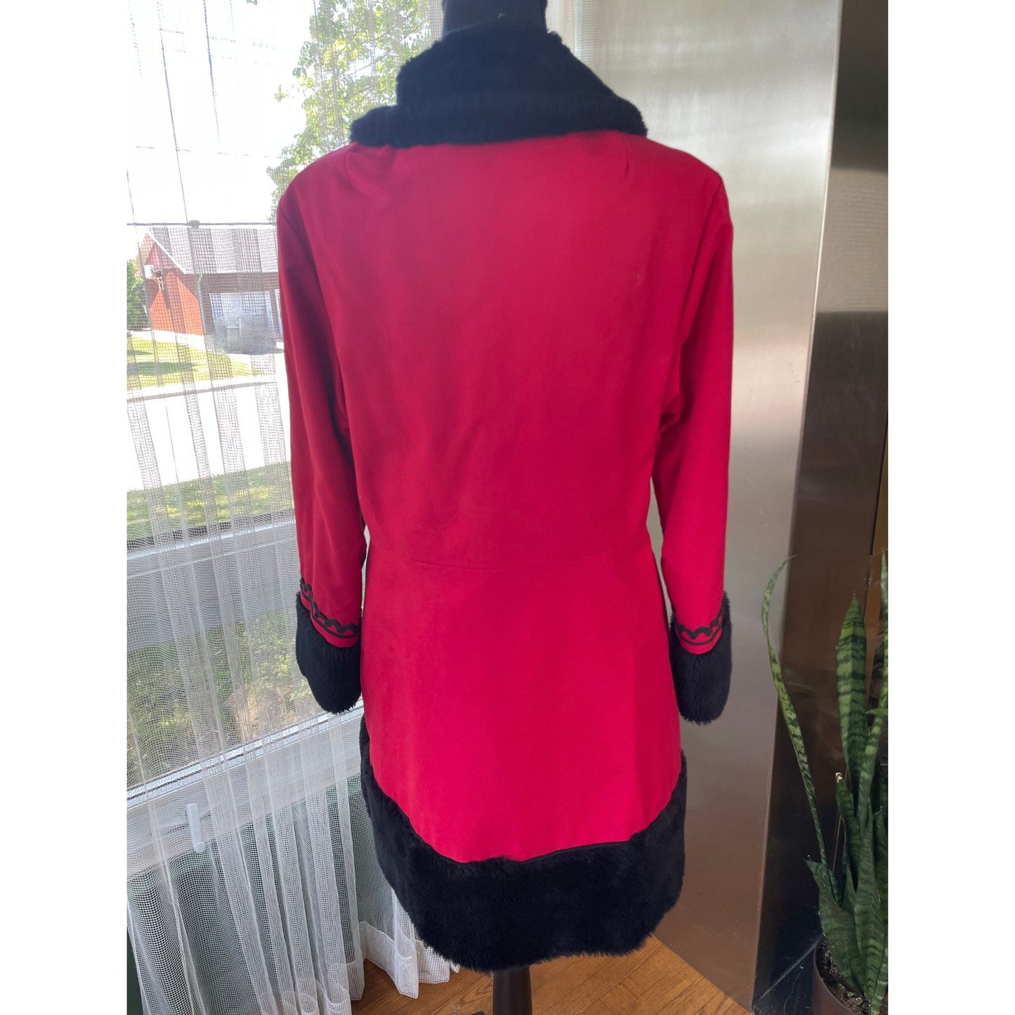Vintage 80s ladies coat, red and black faux fur collar and cuffs, Niccolini