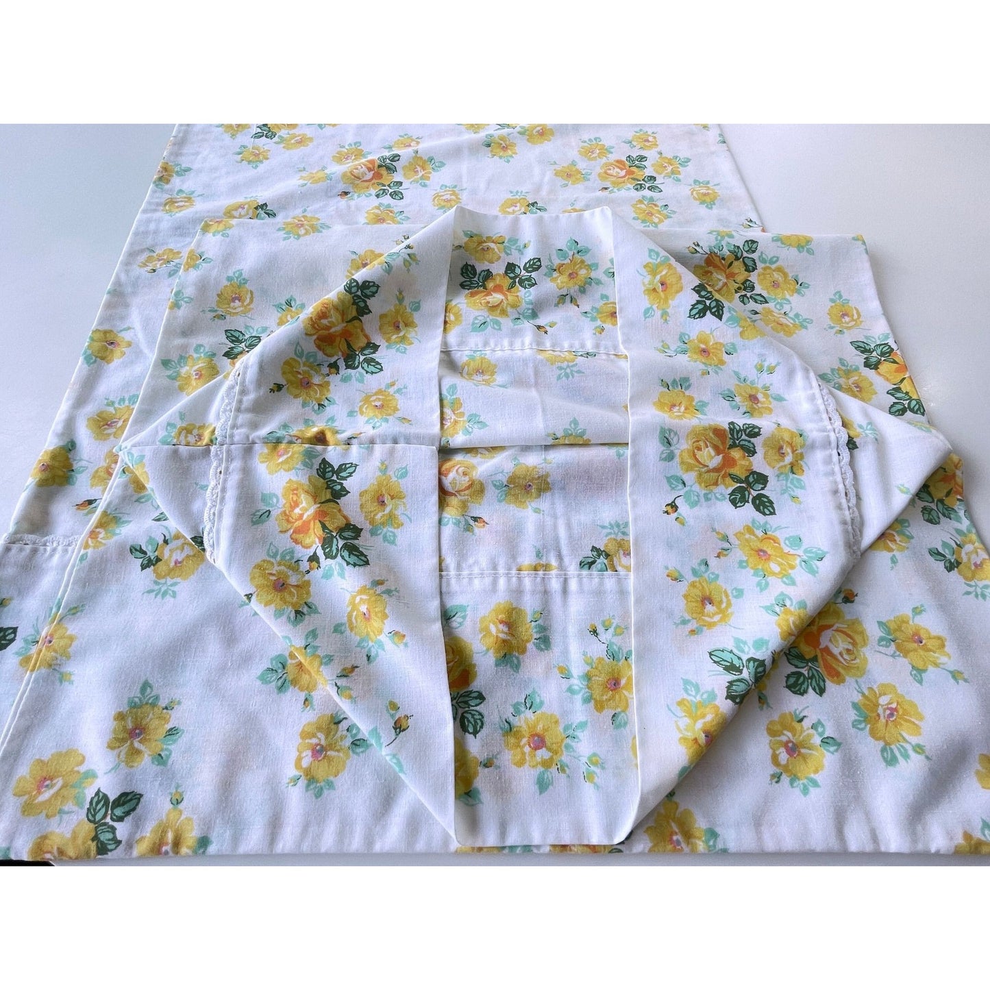 Pair of vintage 70s Wabasso floral pillowcases