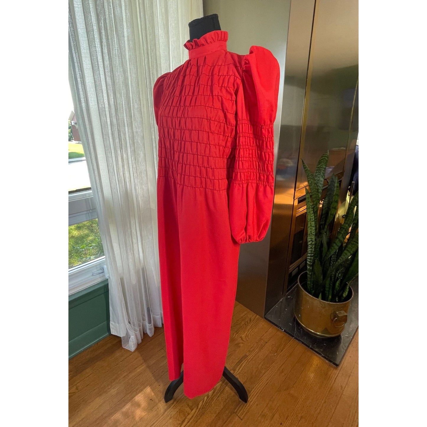 Vintage 70s dress, red, smocked bodice with long sleeves