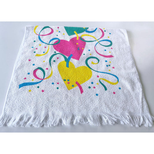 Vintage 80s bath towel, hearts, confettis and streamers, Franco