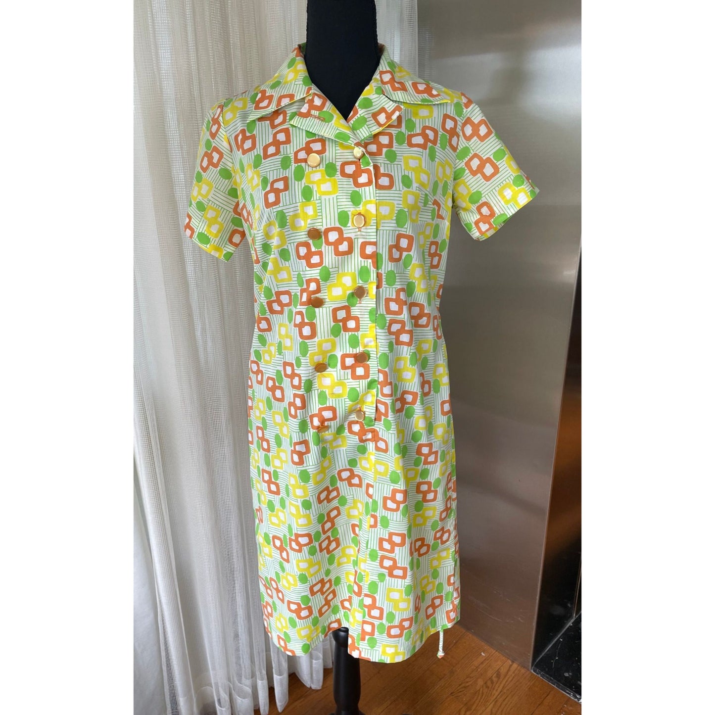 Vintage 70s dress, yellow, green, orange geometric pattern, short sleeves