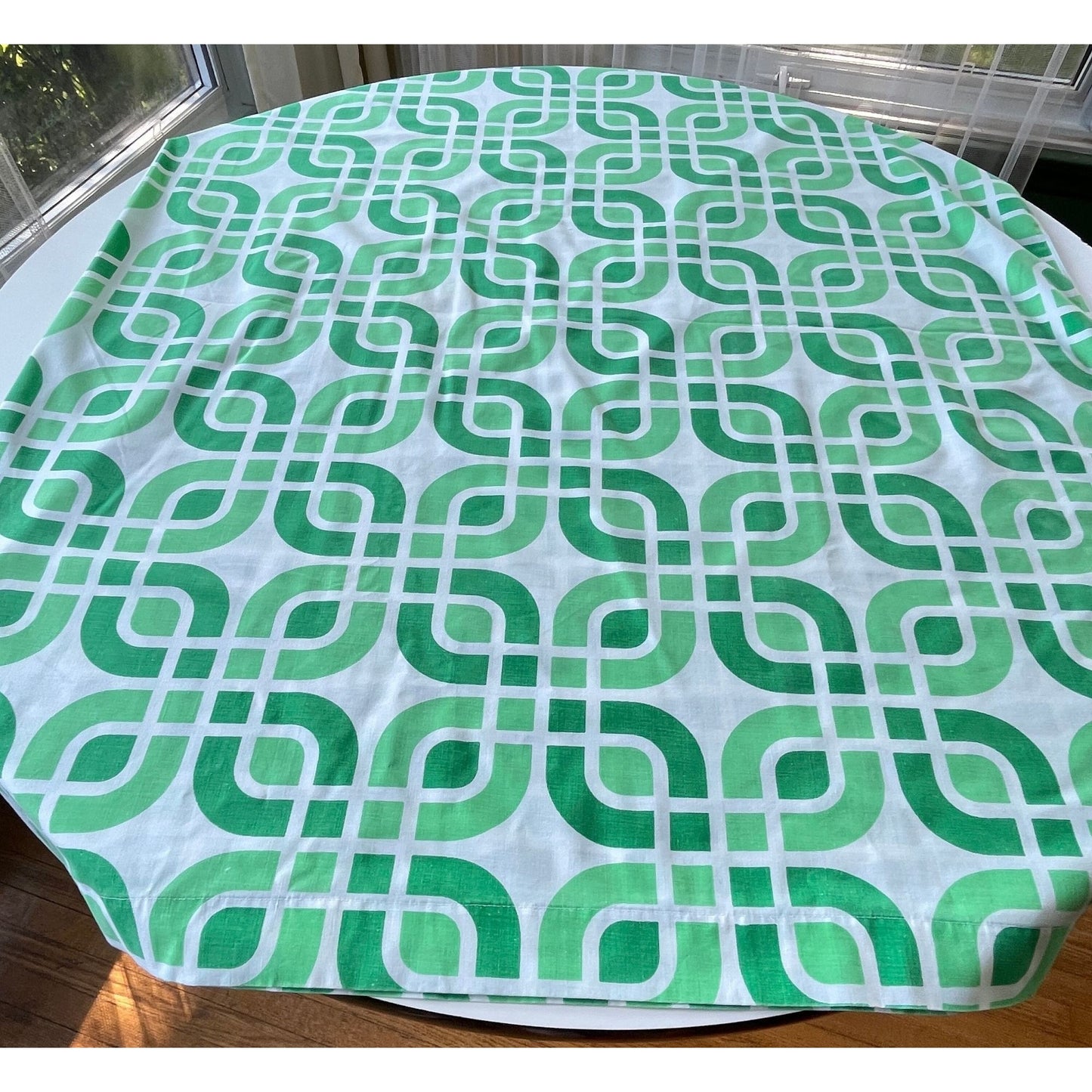 Vintage 70s flat sheet, full size / queen size bed, Truprest