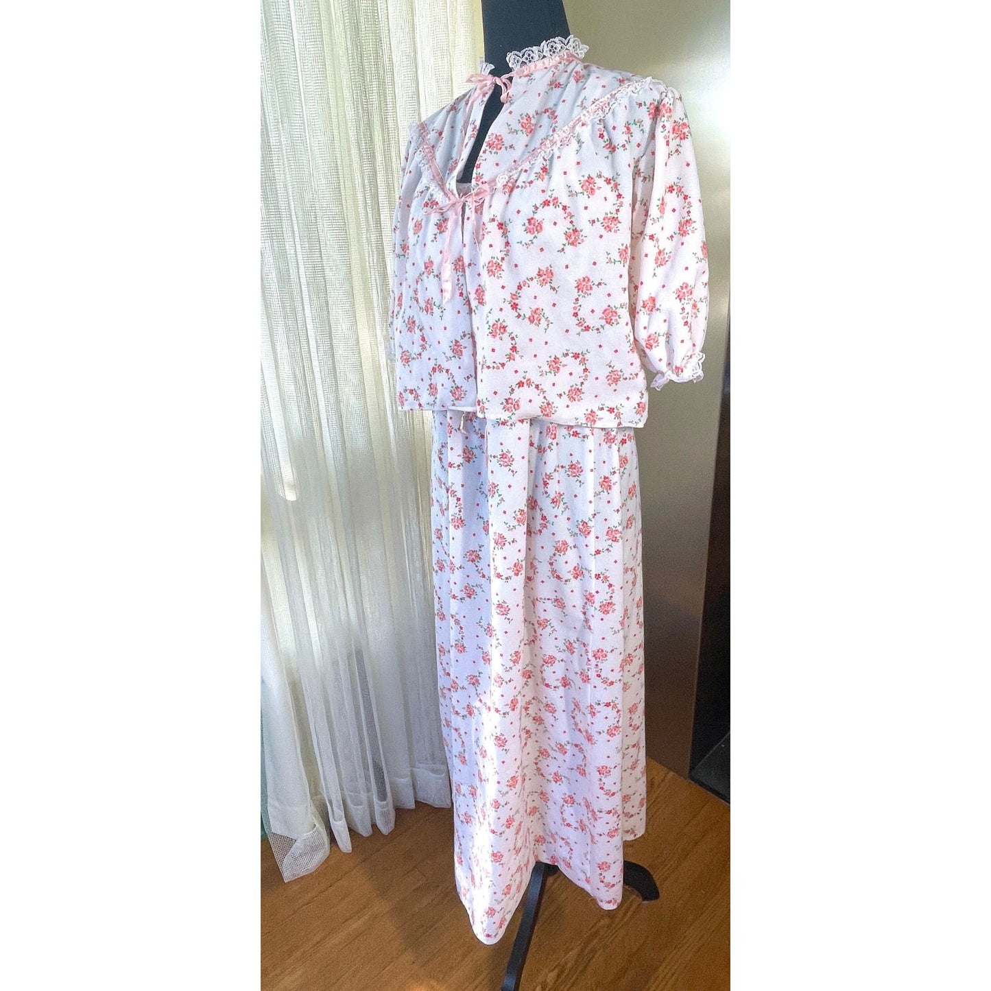 Vintage 1980s peignoir set, white and pink flannel negligee and bed jacket