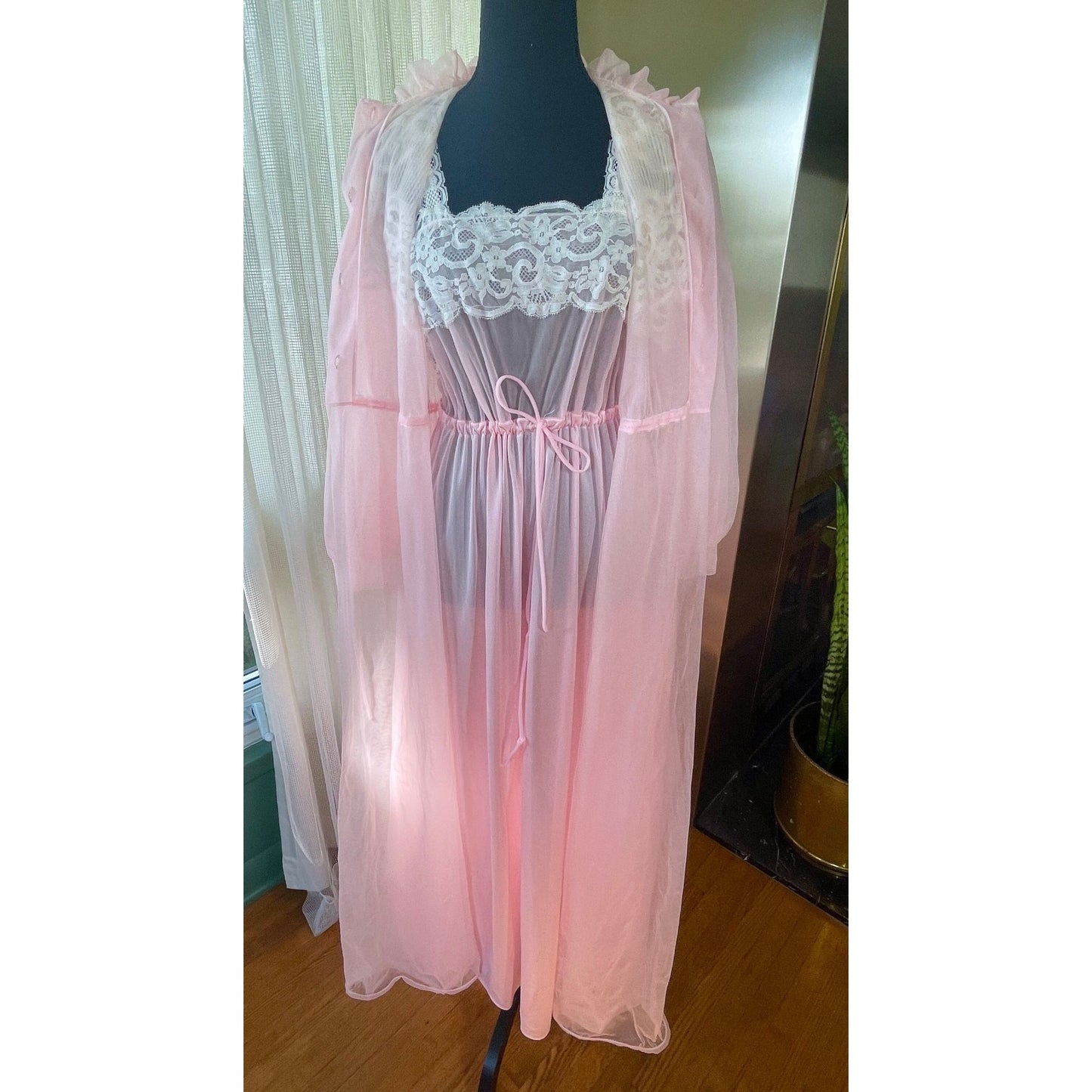 Vintage 1970s peignoir set, negligee and peignoir, bridal set, Kaymar Lingerie