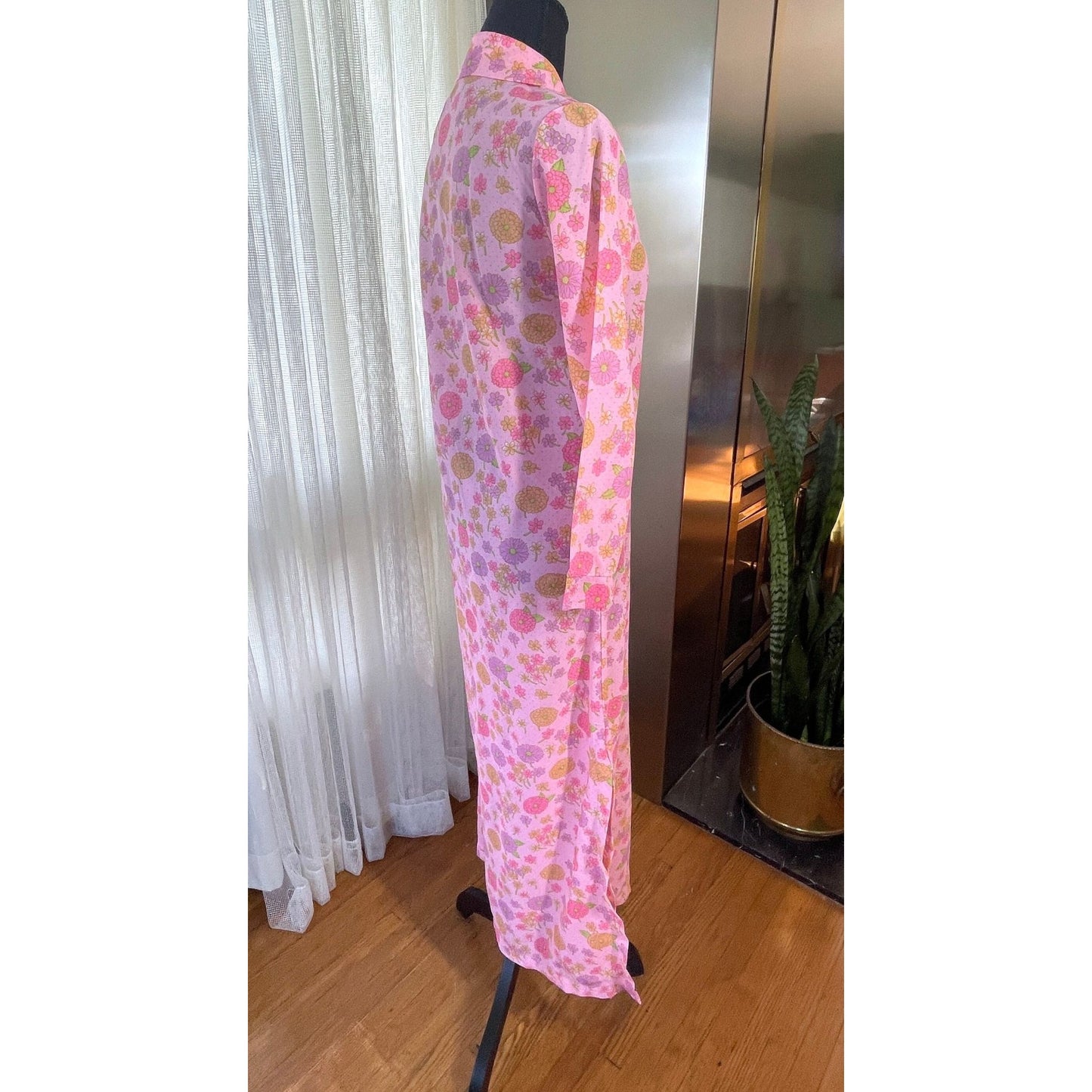 Vintage 70s maxi dress, MOD flower power, long sleeves