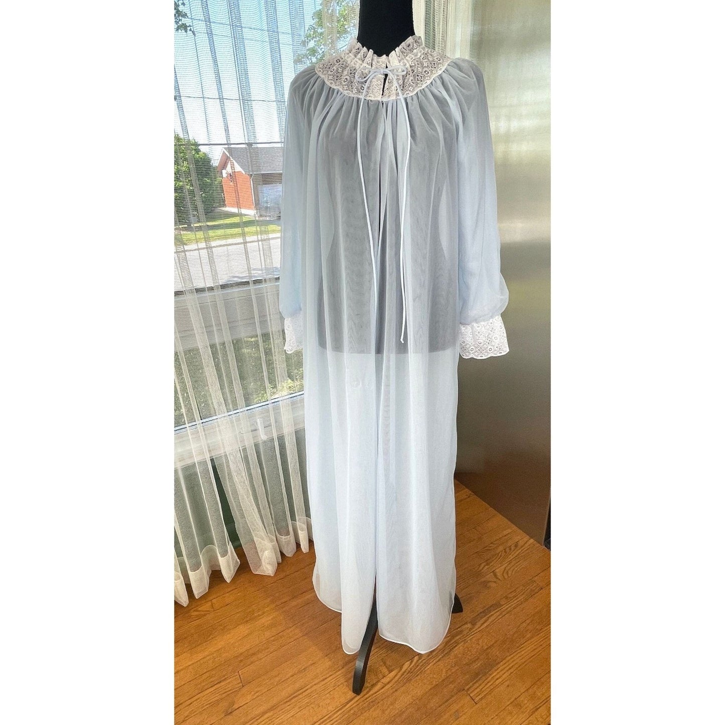 Vintage 1960s peignoir, blue chiffon, bridal honeymoon wear