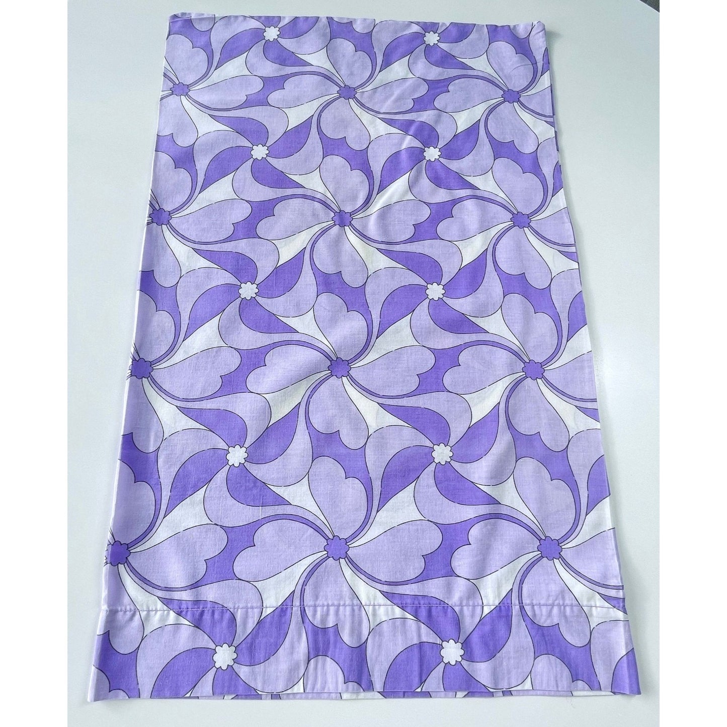 Vintage 70s pillowcase, purple pinwheel, Wabasso