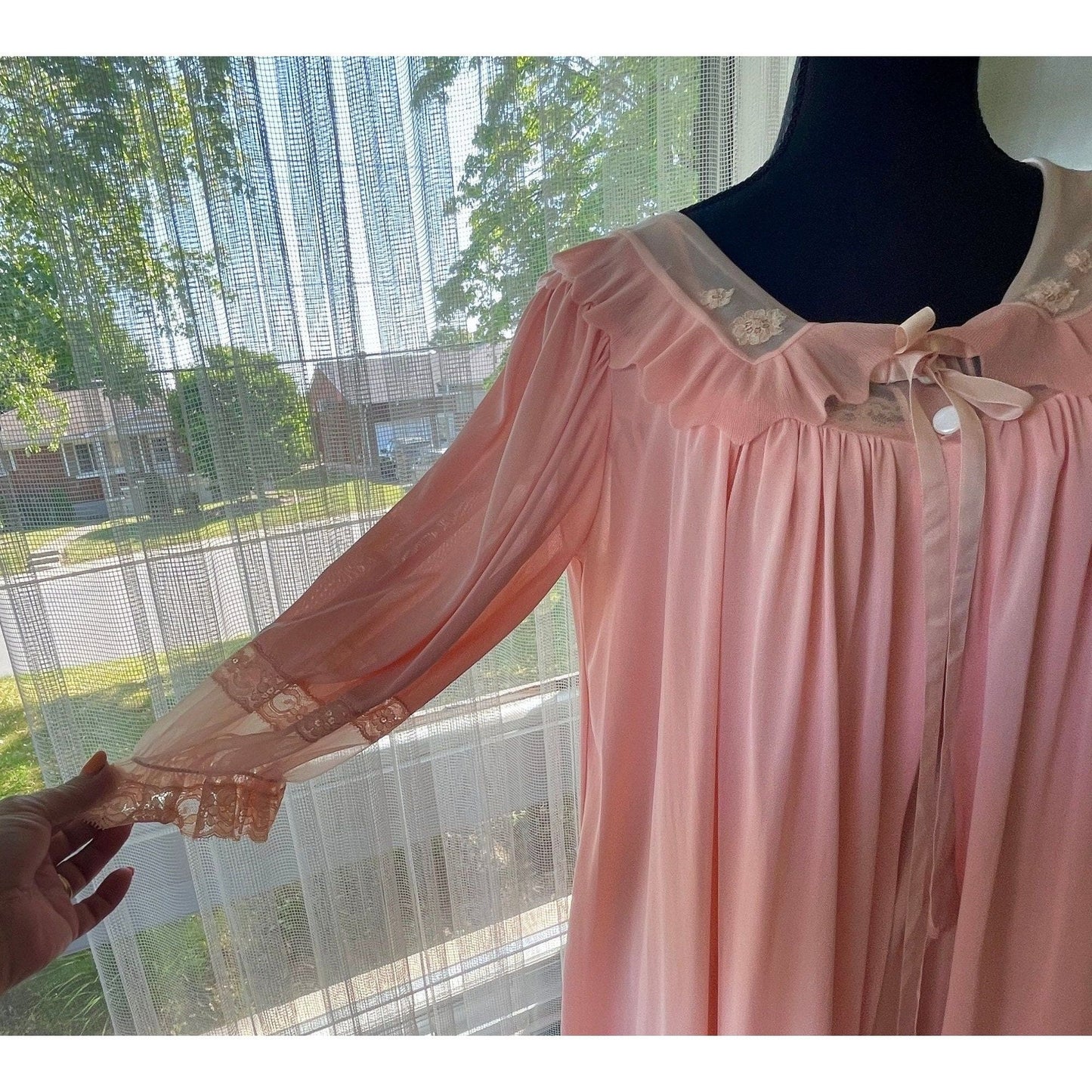 Vintage 1940s peignoir set, peach negligee and peignoir