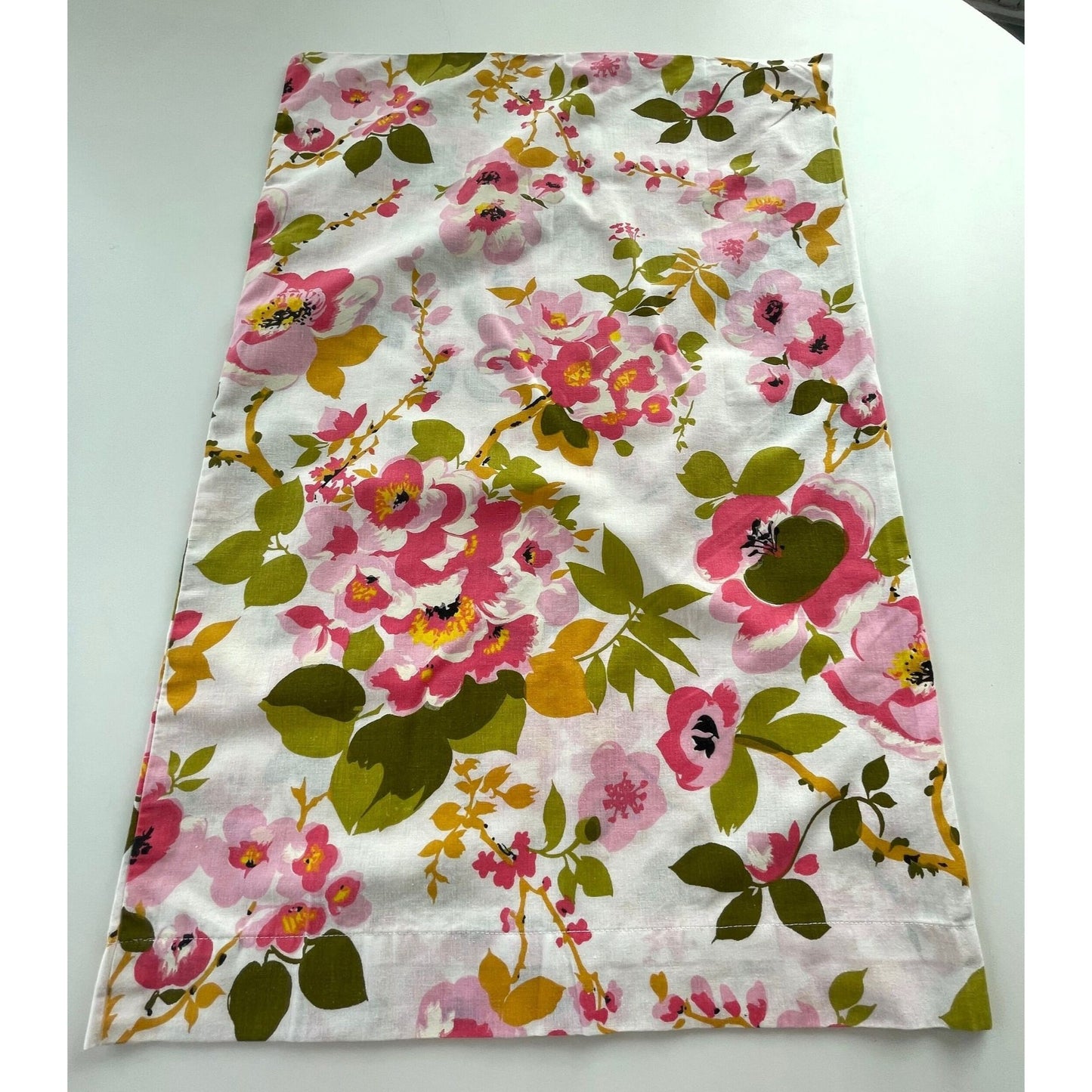 Vintage 70s pillowcase